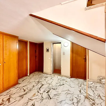 Apartamento Hostdomus - Leo's House