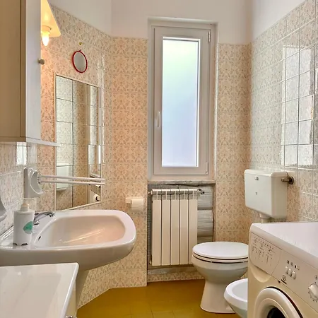Hostdomus - Leo's House * Pietra Ligure