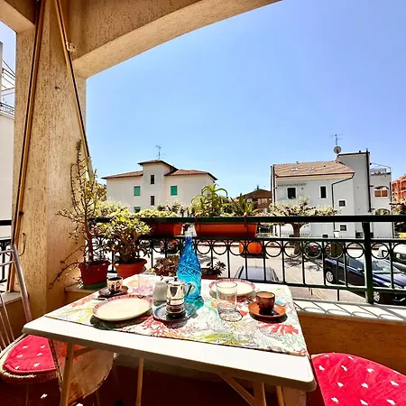 Apartamento Hostdomus - Leo's House