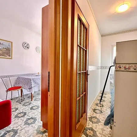 Hostdomus - Leo's House Apartamento Pietra Ligure